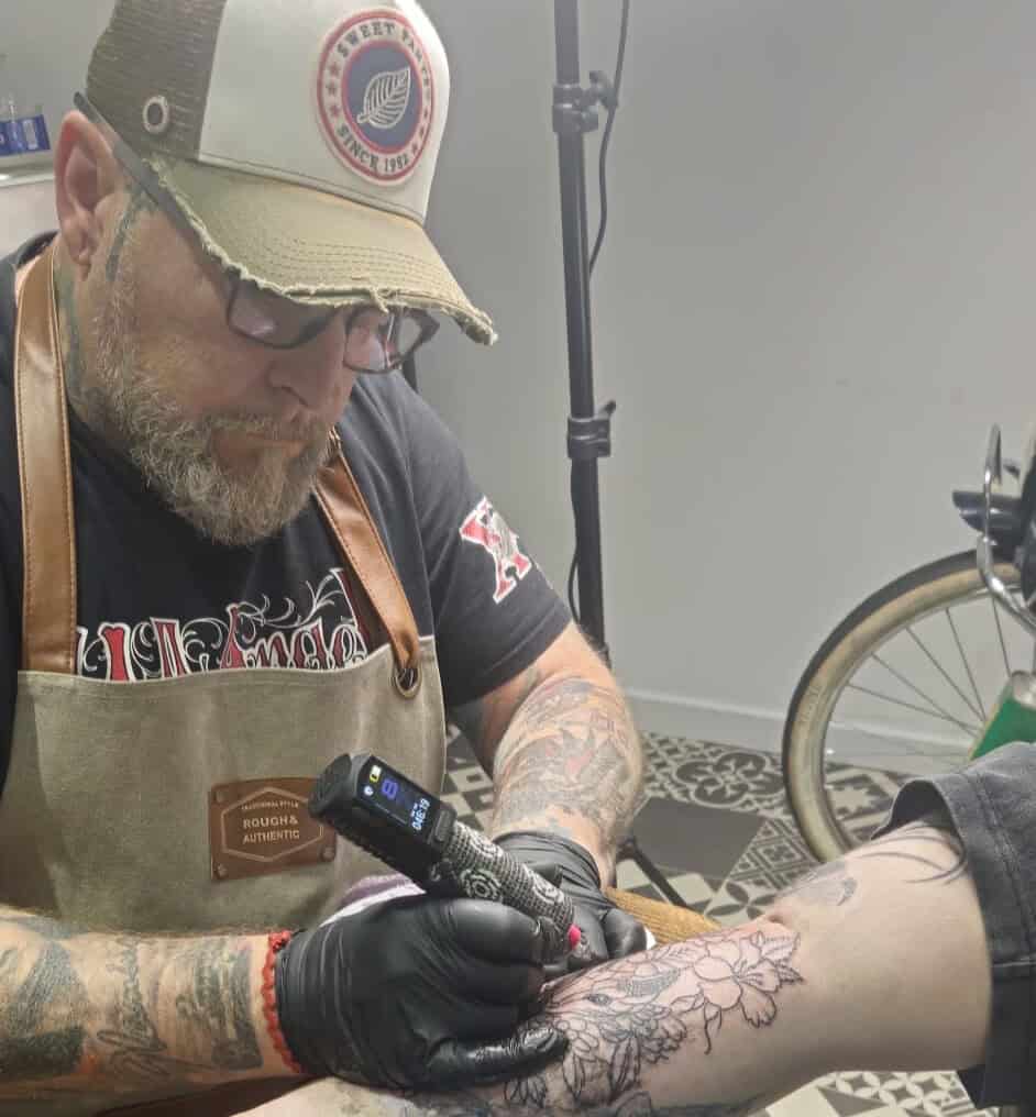 Fred Tattoo - Tatoueur résident Art District Saint-Raphaël