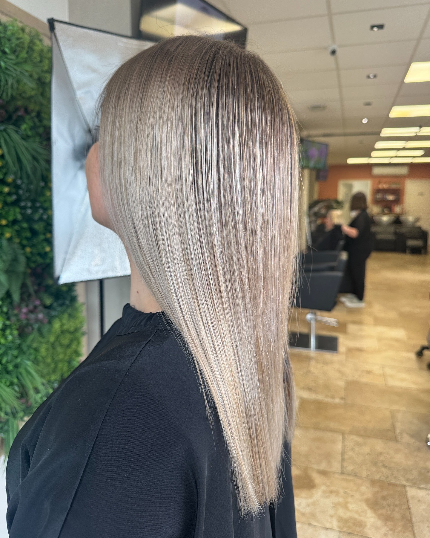 Extensions d'ongles longues en gel nude